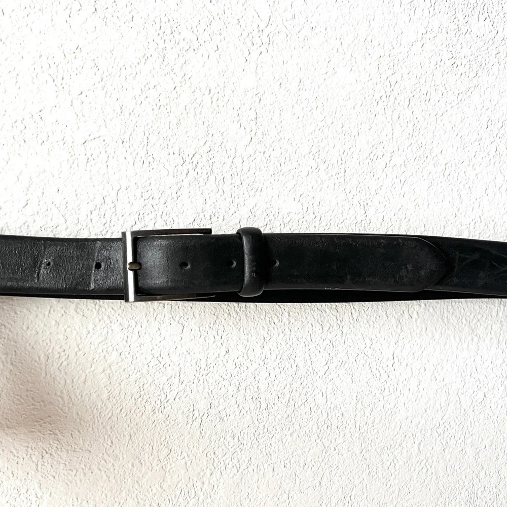 Italian leather men’s silver tone square buckle black leather belt